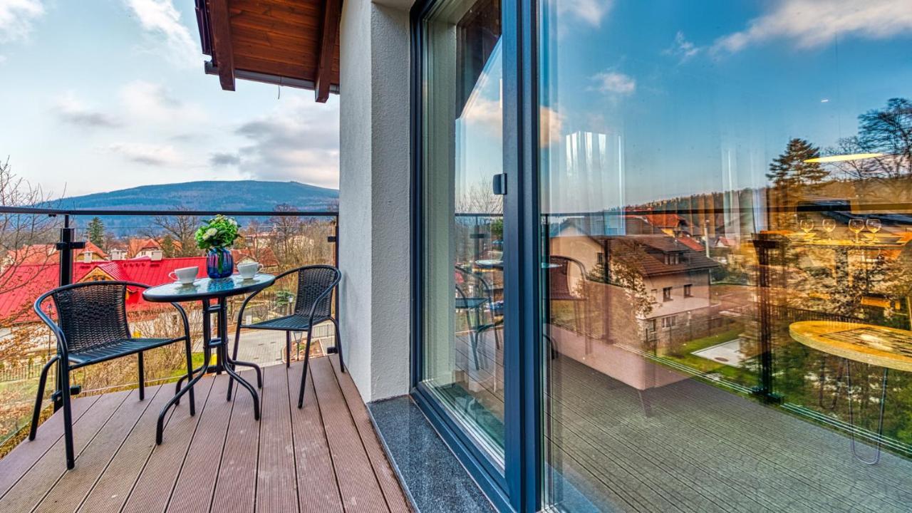 Apartamenty Vip Centrum - Wczasowa 17 By Royal Aparts Świeradów-Zdrój Eksteriør billede
