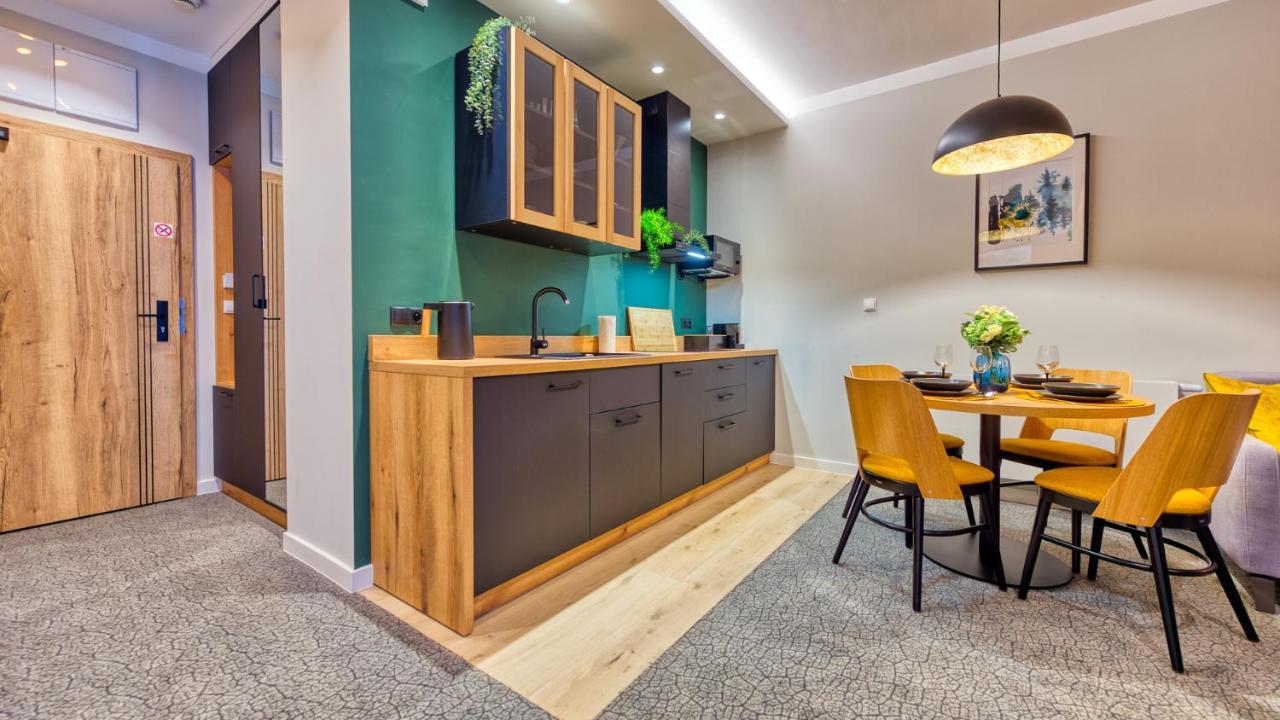 Apartamenty Vip Centrum - Wczasowa 17 By Royal Aparts Świeradów-Zdrój Eksteriør billede